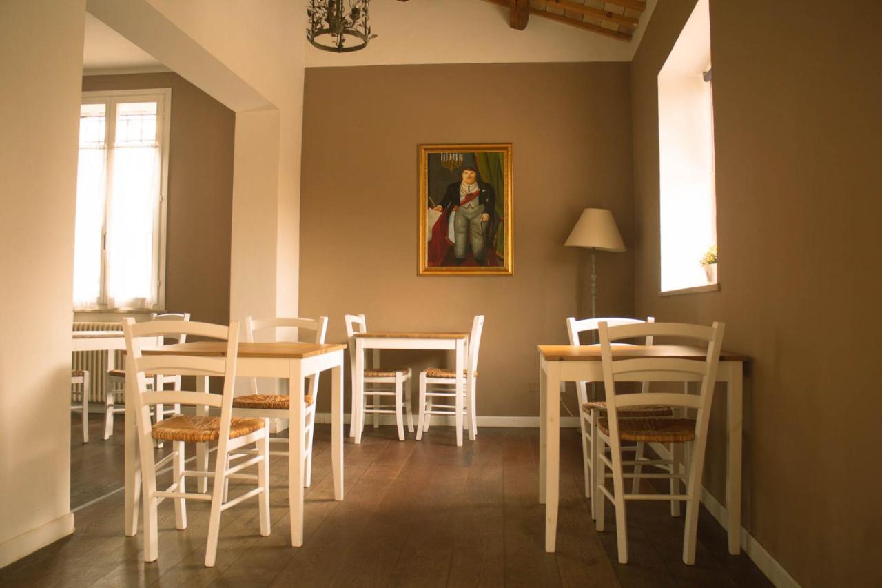 Il Bianconiglio R&B Bed and Breakfast Carraie Eksteriør billede